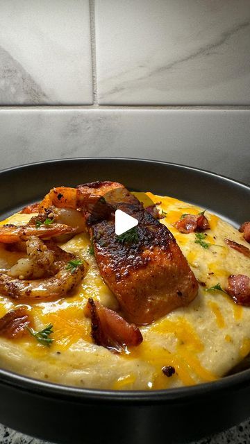 Pinky’s Kitchen on Instagram: "Salmon shrimp & grits ☺️☺️

#breakfast #brunch #quickandeasymeals #shrimpandgrits #salmonandgrits" Fish And Grits Breakfast, Salmon And Grits Breakfast, Salmon And Grits, Grits Breakfast, Salmon Bites, Salmon And Shrimp, Shrimp Grits, Shrimp N Grits, Grits