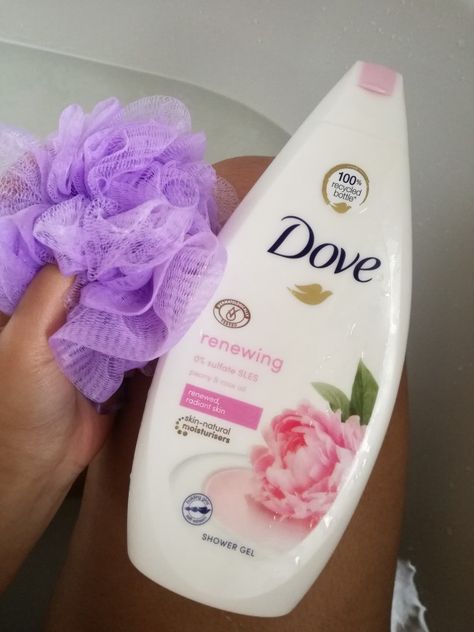 #DoveShowerGel Dove Strawberry Body Wash, Dove Body Wash Aesthetic, Aesthetic Body Wash, Dove Body Care, Body Wash Aesthetic, Dove Shower Gel, Body Wash Dove, Dove Lotion, Best Smelling Body Wash