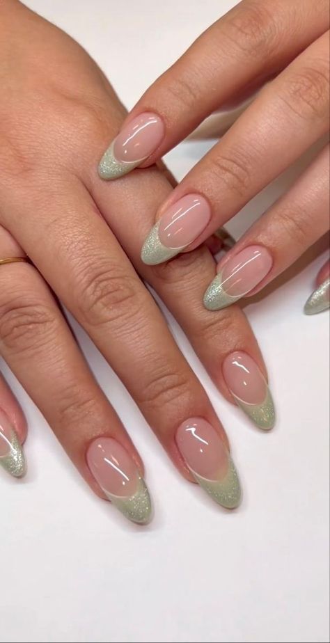 Winter Formal Acrylic Nails, Mint Green Prom Nails, Pearl Green Nails, Green Wedding Nails For Bride, Nails That Go With Green Dress, Green Pearl Nails, Nails With Green Dress, Nails For Green Dress, Pistachio Nails