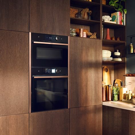 Thinking new Appliances? Why not go for a whole new look with the Neff Slide & Hide® oven in brushed bronze? Plus we have an exclusive Neff offer for the remainder of 2024 we are offering 10% off all Neff & Bosch Appliances on top of our online price match promise**. #neffpassion **T&C's apply** No kitchen purchase necessary Neff Oven, Bosch Appliances, New Appliances, Brushed Bronze, New Look, Oven, De Stijl