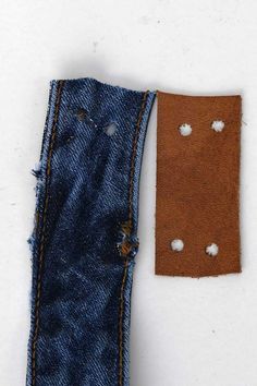 Denim Key Fob, Key Fobs Diy, Diy Jeans Crafts, Jeans Upcycle, Denim Upcycle, Jeans Crafts, Denim Rug, Denim Crafts Diy, Upcycled Jeans