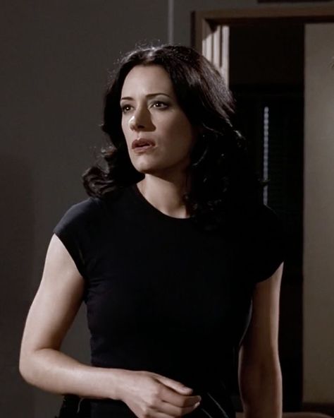 emily prentiss Emily Prentiss, Jennifer Jareau, Paget Brewster, Crimal Minds, Fbi Agent, Skyfall, Celebrity Crush, Actors & Actresses, Pretty People