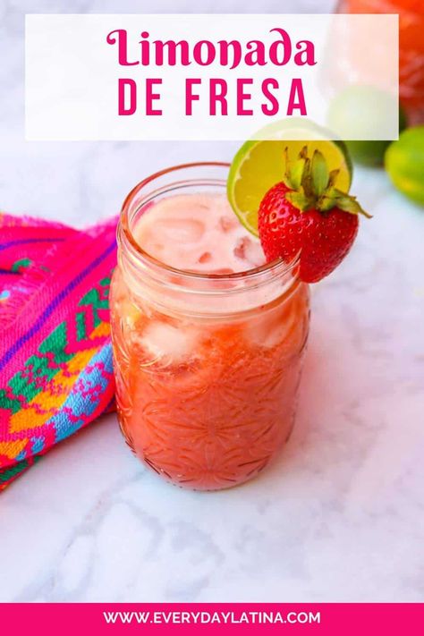 Mexican Limonada de Fresa (Strawberry Limeade) Mexican Strawberry Drink, Strawberry Limeade, Mojito Mocktail, Watermelon Mojito, Cut Strawberries, Strawberry Drinks, Mexican Drinks, Make Simple Syrup, Agua Fresca