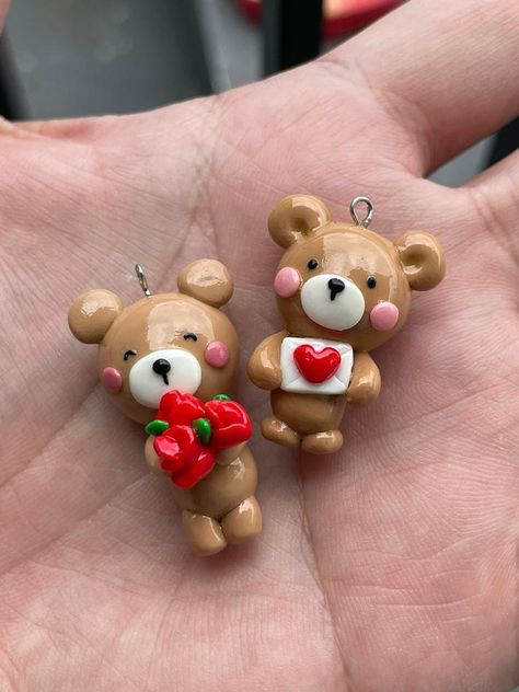 Clay Figures Easy Step By Step, Polymer Clay Valentines, Polymer Clay Bear, Clay Teddy, Clay Valentine, Polymer Clay Love, Valentine Bear, Easy Clay Sculptures, Clay Bear