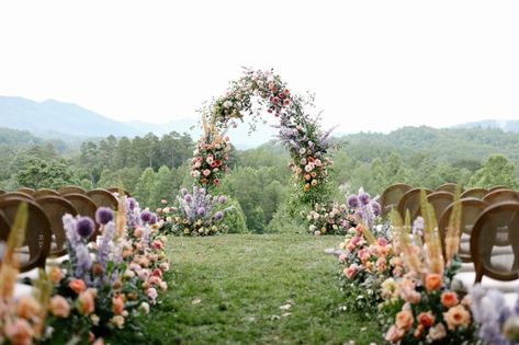 Blackberry Farm Wedding, Farm Weddings Outside, Movie Kitchens, Blackberry Farms Wedding, Flower Farm Wedding, Blackberry Farm, Blackberry Farms, Water People, Secret Wedding