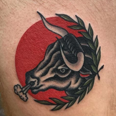 American Traditional Bull Tattoo, Traditional Bull Tattoo, Bison Tattoo Ideas, Jacob Tattoo, July Tattoo, Western Sleeve, Ox Tattoo, Traditional Tattoo Black And White, Bison Tattoo