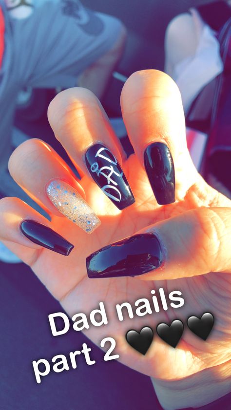 Black nails with silver glitter & dad nail with halo in honor of dad who passed away Nails In Memory Of Someone, Nails For Lost Loved Ones, In Memory Nails, Memorial Nails Rip, Rip Nails, Memorial Nails, Black Angel Nails, Dallas Cowboys Nails, Rip Dad