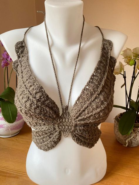 Crochet Butterfly Tops, Crochet Butterfly Top Outfit, Crochet Festival Outfit, Top Borboleta, Butterfly Crochet Top, Crochet Cami Top, Crochet Wrap Top, Butterfly Tops, Butterfly Outfit