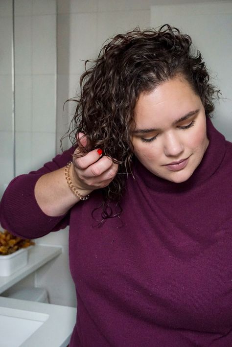 Curly Hair Day 2, Second Day Curls, Curly Long Bangs, Hairstyles For Naturally Curly Hair, Curly Tips, Hair Tricks, Naturally Curly Hair, Curly Hair Photos, Long Hairstyle