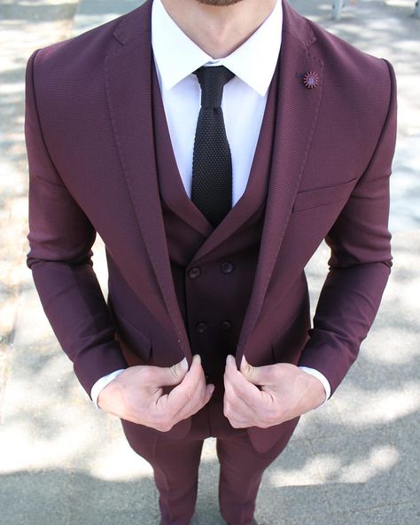 Our Burgundy 3 Piece Suit 😎👌 Tap the picture to purchase this suit or visit www.GentlemensCrate.com (link in bio)! #GentlemensCrate Suits For Tall Men, Burgundy Suit Men, Coat Pant For Men, Wedding Suits Men Blue, Ankara Shirt, Ankara Trousers, Men Native, Best Suits For Men, Business Attire For Men