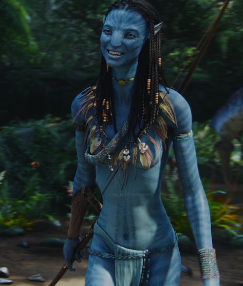 Zoe Saldaña as Neytiri, in “Avatar” (2009). Avatar Neytiri Outfit, Avatar 1 Neytiri, Avatar Neytiri Icon, Avatar Neytiri Wallpaper, Neytiri Outfit, Neytiri Costume, Neytiri Icon, Avatar Birthday, Neytiri Sully