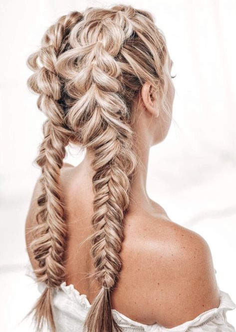 27 Fun Bubble Braid Hairstyles You'll Want To Copy - Days Inspired Bubble Braid Hairstyle, Western Hairstyles, Medium Hair Braids, Bubble Braid, Dutch Braid Hairstyles, Intricate Art, Braid Hairstyle, Cute Braided Hairstyles, Fishtail Braid