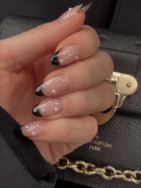 Nail Art Black French, Glossy Black Nails, Sparkly French Tip Nails, Black Wedding Nails, Nail Art Noir, Black French Manicure, Nail Art Black, Black French Nails, Pearl Nail Art