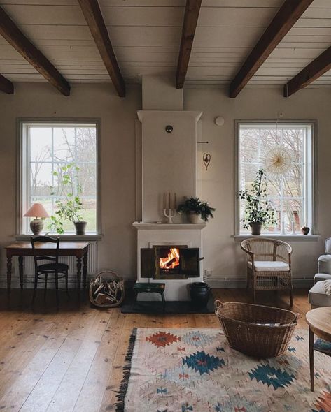 Swedish Interiors, My Scandinavian Home, Rare Diamond, Cosy Living, Swedish Style, Swedish House, Vintage Interiors, Interior Stylist, Scandinavian Home