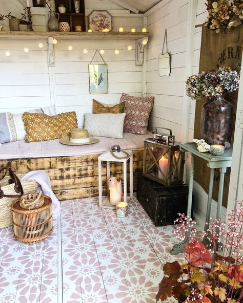 Summerhouse Style and How to Get It — Theresa Gromski Studio Small She Shed, She Shed Interior Ideas, She Shed Decorating Ideas, She Shed Interior, Cottage Garden Sheds, Garden Patios, Paint Tile, Tile Stencils, Large Wall Stencil