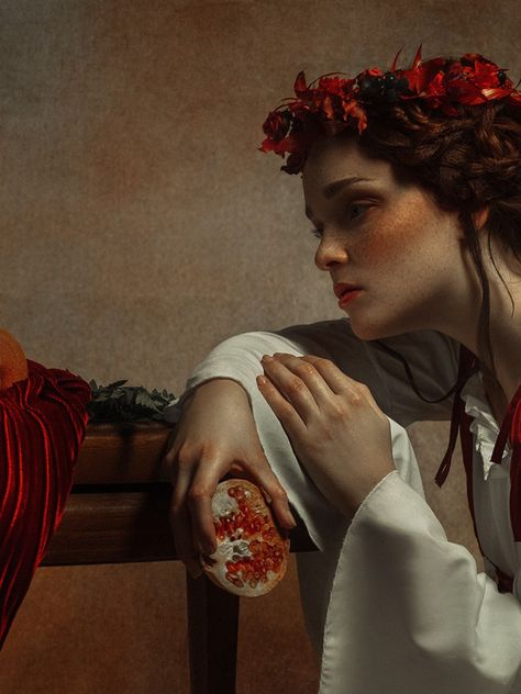 Long wait/ by Rebeca Saray #IlIustration&design Rennaissance Art Photography, Women Characters, Line Photography, Bottle Tattoo, Rennaissance Art, Portrait Woman, Baroque Art, Classic Paintings, Old Paintings