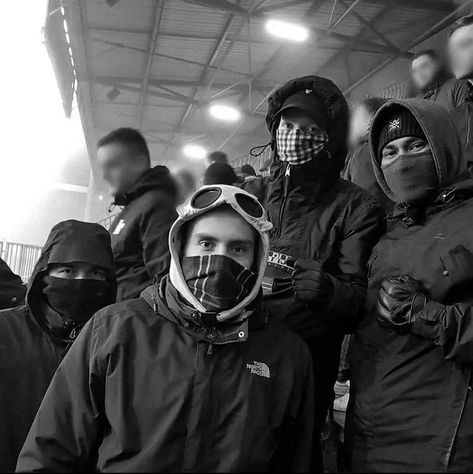 Soccer Hooligans Style, Ultras Football Casual, Football Hooligans Fashion, Hooligans Football Casual, Hooligans Style, Hooligan Clothing, Casual Hooligans, Football Firms, Ultra Outfits