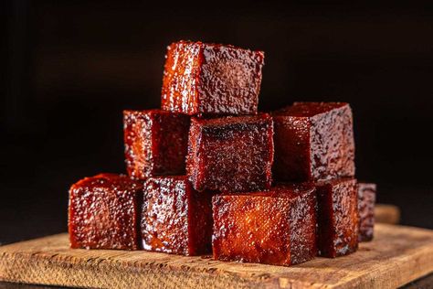 This recipe is perfect for vegetarians, vegans, and BBQ lovers alike (yes, meat lovers will like this too!). This unique dish transforms extra-firm tofu into smoky, flavorful bites. With a simple seasoning and a glaze of your favorite BBQ sauce, these tofu burnt ends are easy to make in a smoker or on a grill. Smoked Tofu Burnt Ends, Smoked Tofu Recipe, Smoked Whole Chicken, Bbq Food Truck, Vegan Bbq Recipes, Smoked Tofu, Unique Recipe, Burnt Ends, Firm Tofu