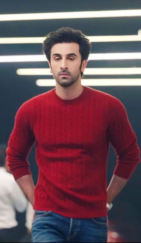 Ranbir Kapoor Outfits, Ranbir Kapoor Photoshoot, Ranbir Kapoor Wallpapers, Ranbir Kapoor Aesthetic, Ranbir Kapoor Hairstyle, Bowling Pictures, Bollywood Poster, Snap Video, Siddharth Malhotra