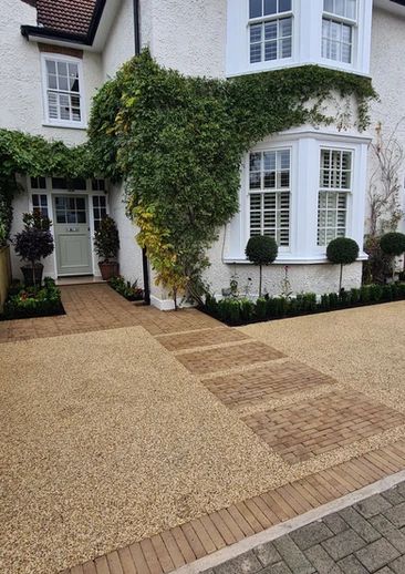 Portfolio (Title) No Grass Front Garden Uk, 1930s House Exterior Uk, Front Garden Path, Victorian Front Garden, Resin Driveway, Small Front Gardens, Cedar Shingle Roof, Front Gardens, Front Garden Landscape