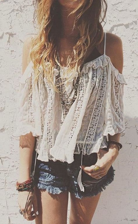 Lace Summer Tops, Chic Clothing Style, Moda Hippie, Festival Chic, Boho Styl, Estilo Hippie, Boho Fashion Summer, Boho Fashion Bohemian, Estilo Boho Chic