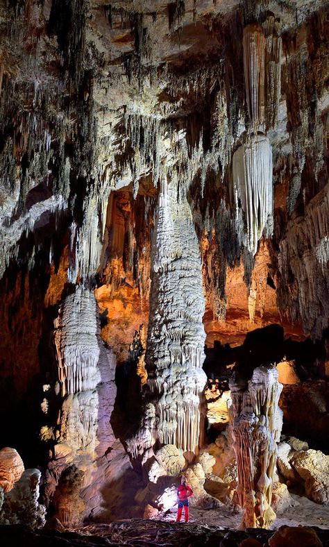 Limestone Caves, Crystal Cave, Cave In, Ancient Temples, Natural Rock, Rock Formations, Life Is An Adventure, Natural Earth, Amazing Nature