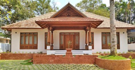 Traditional House Design, Kerala Home Plans, Kerala House Plans, Kerala Traditional House, Kerala Architecture, Kerala Home, Kerala House, House Design Ideas, Courtyard House Plans