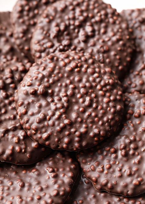 Chocolate Covered Quinoa, Quinoa Chocolate Crisps, Chocolate Quinoa Crisps, Chocolate Cashew Butter, Quinoa Chocolate, Quinoa Cookies, Chocolate Quinoa, Quinoa Seeds, Quinoa Bites