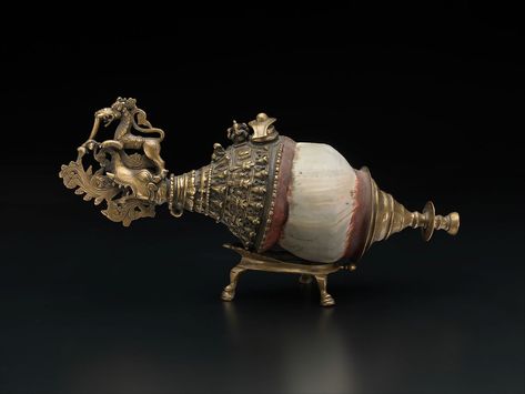 Śankh | Indian | The Met Vishnu Lord, Silver Pooja Items, Hindu Statues, India Culture, Indian Sculpture, Kerala India, Indian Gods, Brass Fittings, Conch Shell