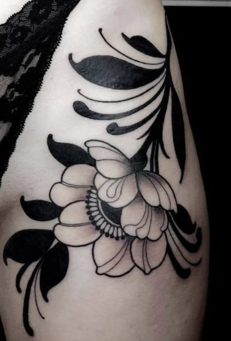 Black Flowers Tattoo, Art Nouveau Tattoo, Nouveau Tattoo, Small Ideas, Floral Tattoo Sleeve, Visual Aid, Floral Tattoo Design, Black And White Flowers, Cover Up Tattoo