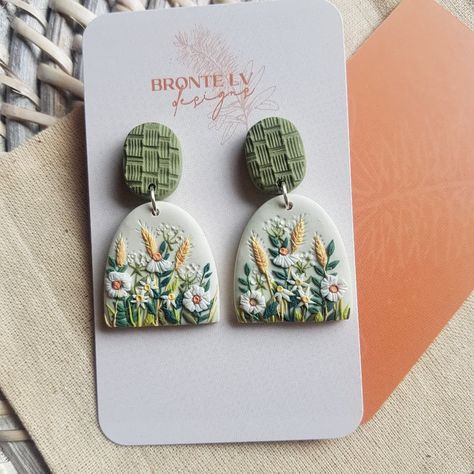 Clay Embroidery, Polymer Clay Painting, Polymer Clay Embroidery, Diy Earrings Easy, Clay Magnets, Polymer Clay Flower Jewelry, Diy Earrings Polymer Clay, Polymer Clay Jewelry Tutorials, Handmade Clay Jewelry