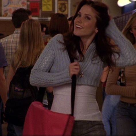 Brooke Davis Outfits, One Tree Hill Brooke, Early 2000 Fashion, Too Cute To Handle, Outfits 2000s, Brooke Davis, 2000 Fashion, 2000s Outfits, Show Outfits