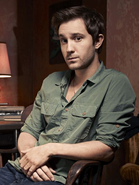 Josh Levison - A WAY much better werewolf than the one that runs around shirtless. Sam Huntington, Being Human Uk, Character Inspiration Male, Puppy Dog Eyes, Vampires And Werewolves, Being Human, Sweet Guys, Shows And Movies, Face Men