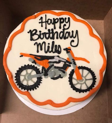 Bike Theme Cake, Motorcycle Cake, Bike Cakes, Cake Business, Cool Birthday Cakes, Theme Cake, Cake Decorating Techniques, Easy Cake, Dirt Bike