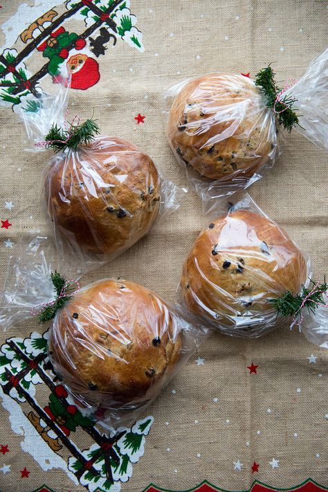 Norwegian Cuisine, Winter Breakfast, Norwegian Christmas, Late Night Snack, Christmas Bread, Norwegian Food, Easter Bread, Sweet Buns, Scandinavian Food