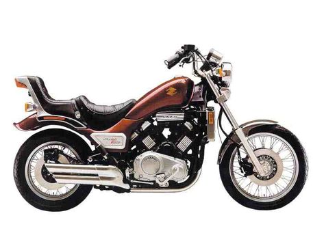 Honda Magna, Motorcycle Honda, Lowrider Bike, Japanese Motorcycle, Motos Honda, Best Motorcycle, Pontiac Cars, Cruiser Motorcycle, Honda Motorcycles