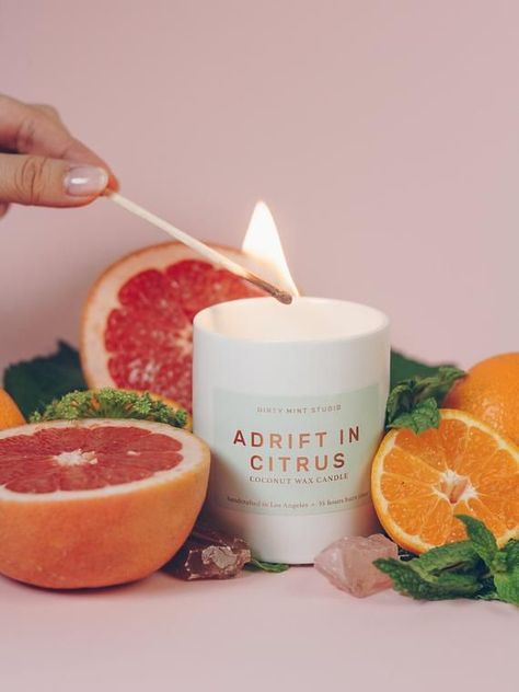 Citrus Candle Photography, Candle Picture Ideas, Candles Aesthetic Photography, Photoshoot With Candles, Aesthetic Candle Pictures, Candle Product Photography Ideas, Candle Staging, Candle Photoshoot Ideas, Candles Photoshoot