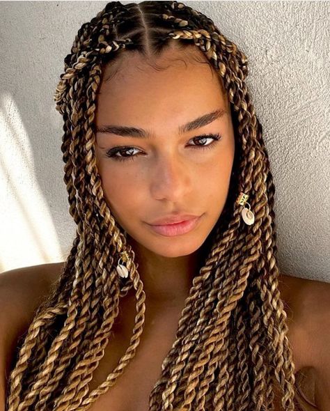 Braided Hairstyles Brown, Pam Hughes, Black Hair Protective Styles, Hairstyles Brown, Twists Hairstyles, Senegalese Twist Hairstyles, Senegalese Twist Braids, Senegalese Twists, Instagram Hairstyles