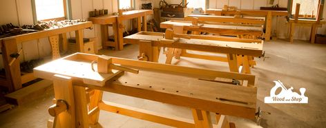 Beautiful Moravian Benches - Roubos on the side Building A Workbench, Wood Trellis, Woodworking Store, Woodworking School, Green Woodworking, Workbench Plans, Woodworking Classes, Woodworking Workbench, Learn Woodworking