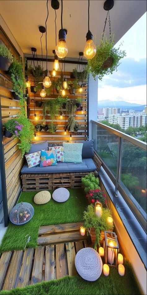 Balcony Covering Ideas, Covered Balcony Ideas, Closed Balcony Ideas, Cozy Porches, Mirror Accent Wall, Winter Balcony, Home Decor Ideas Bedroom, Diy Balcony, Decorate Home