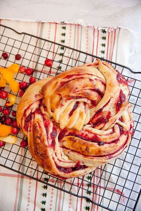 Looking for the best Christmas dessert recipe? we love this cranberry orange wreath idea. Impress your guests at your Holiday table with this beautiful cranberry pastry dessert. Cranberry Orange Pull Apart Tree, Cranberry Pastry, Pastry Wreath, Holiday Breads, Monthly Meals, Bread Wreath, Cranberry Christmas, Cranberry Jam, Cranberry Orange Muffins