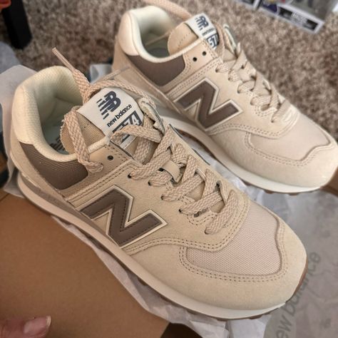 Beige/Brown Color Size 6.5 Women’s Never Worn Smoke Free Home New Balance 574 Brown Outfit, Shoes For Women New Balance, Fall Tennis Shoes, Tan New Balance Shoes, Brown New Balance Shoes, New Balance Shoes Brown, New Balance Cream Shoes, Womens New Balance Shoes Brown, Tan Shoes Outfit