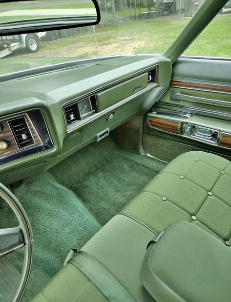 Green Muscle Car, Vintage Car Colors, Cool Cars Aesthetic, Green Car Interior, Car Couple Aesthetic, Shows Wallpaper, Cars Jeep Wrangler, Car Interior Detailing, Car Makeover