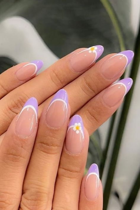 33 Trendy Lavender Nails and Polish Design Ideas 2023 Nail Ideas Summer Almond, Gel Nail Designs Purple, Lilac Nails Design, Light Purple Nails, Acrylic Nails Almond Shape, Short Acrylics, Purple Acrylic Nails, Lilac Nails, Polish Design