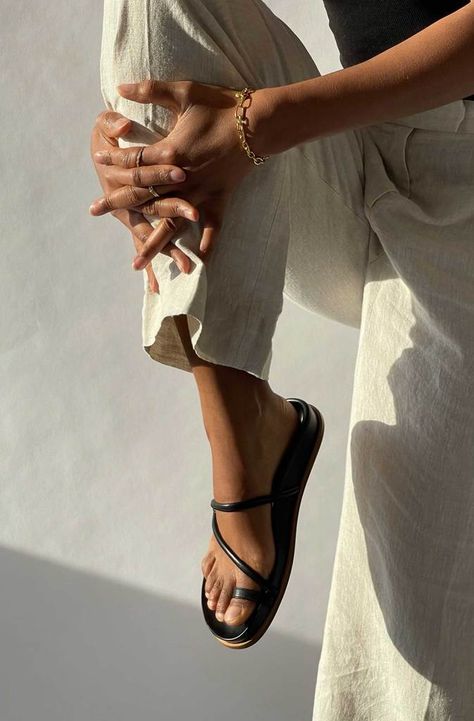 Emme Parsons, Gold Toe Rings, Junior Fashion, Sandals Brands, Summer Staples, Lifestyle Magazine, Beauty Wellness, Lifestyle Products, Converse High