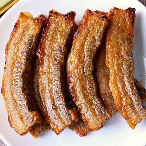 Crispy Oven Bacon, Pork Belly Recipe Oven, Pork Belly Oven, Pork Belly Recipes Easy, Oven Bacon, Pork Belly Recipes Crispy, Pork Belly Strips, Fried Pork Belly, Pork Roast In Oven