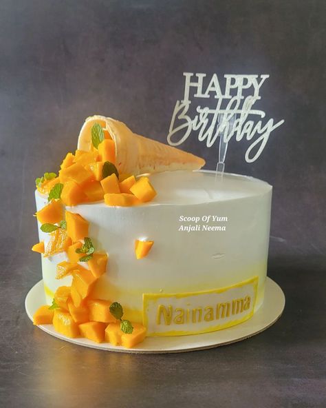 Mango Birthday Theme, Fresh Mango Cake Design, Mango Cake Decoration Birthday, Simple Fruit Cake Design, Mango Cake Design Ideas, Orange Cake Ideas, Orange Theme Cake, Mango Cake Decoration, Mango Cake Design