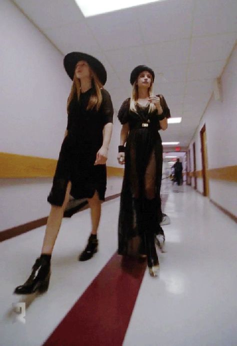 American Horror Story Season 3 episode 9 Ahs Coven Fashion, Ahs Season 3 Coven, Witchy Walk In Closet, American Horror Story Coven Outfits, American Horror Story Coven Aesthetic, Zoe Benson Outfits, Madison And Zoe, Ahs Coven Outfits, Coven Outfit