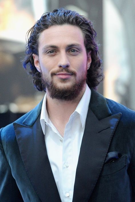 Straight Hair With Highlights, 70s Shag, Men With Long Hair, Long Hairstyles For Men, Man Buns, Taylor Johnson, Aaron Johnson, Men Haircut Curly Hair, Mens Hair Colour