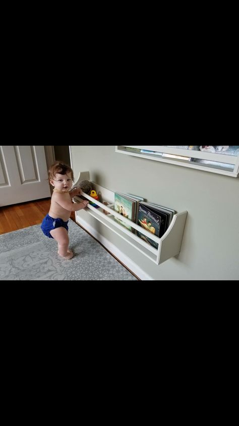 Baby Pull Up Bar, Montessori Pull Up Bar, Plateau Montessori, Walking Ideas, Montessori Infant Room, Home Day Care, Infant Classroom, Montessori Playroom, Montessori Room